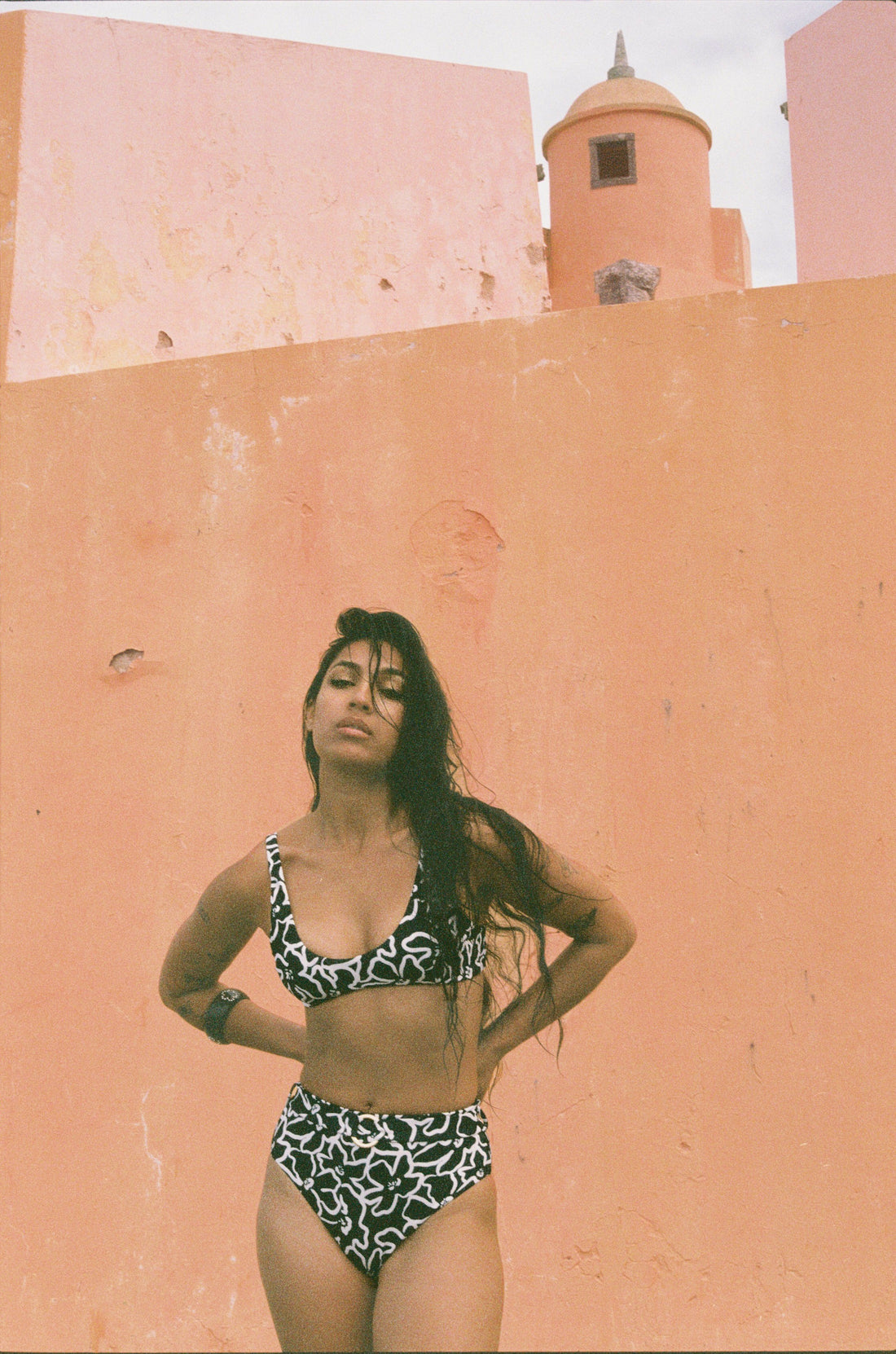 Top Lola in Dark Night