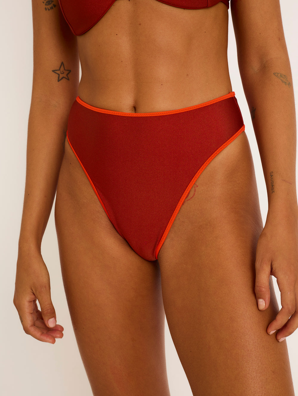 Bottom Luna in Choco Cherry